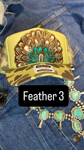 GREEN CAMO CAMOUFLAGE FEATHER TRUCKER HAT