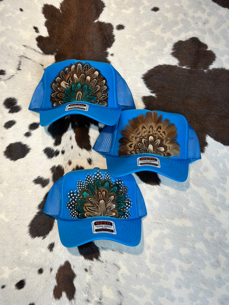 FEATHER TRUCKER HAT BRIGHT BLUE