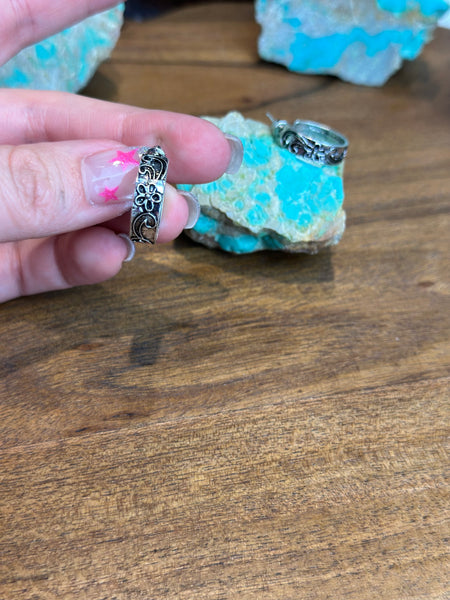 FLOWER HOOP EARRINGS