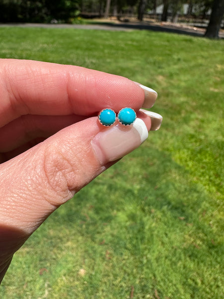 KINGMAN TURQUOISE AND STERLING SILVER STUD EARRINGS