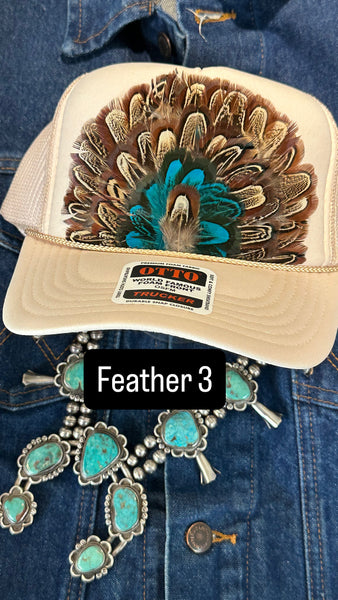 CREAM FEATHER TRUCKER HAT