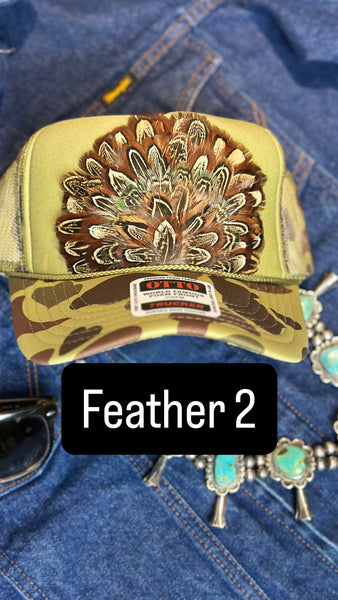 GREEN CAMO CAMOUFLAGE FEATHER TRUCKER HAT
