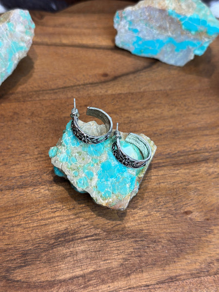 FLOWER HOOP EARRINGS