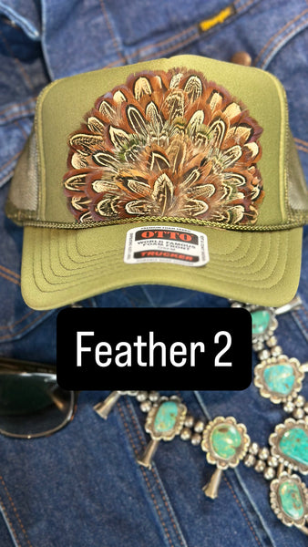 GREEN FEATHER TRUCKER HAT