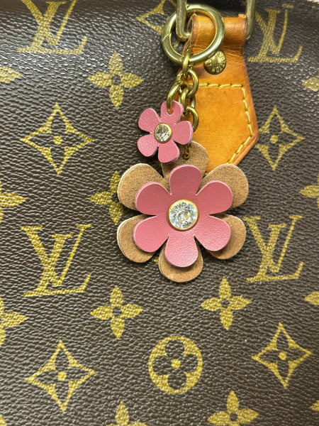 Handmade Leather Purse Charm | Flower Bag Charm with Solid Brass | Floral Handbag Accessory | Cute Luxury Keychain