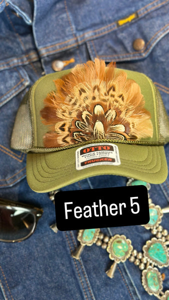GREEN FEATHER TRUCKER HAT