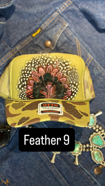 GREEN CAMO CAMOUFLAGE FEATHER TRUCKER HAT