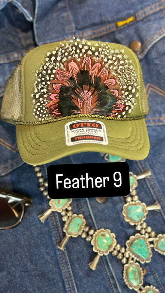 GREEN FEATHER TRUCKER HAT