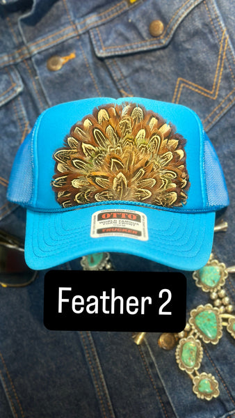 FEATHER TRUCKER HAT BRIGHT BLUE