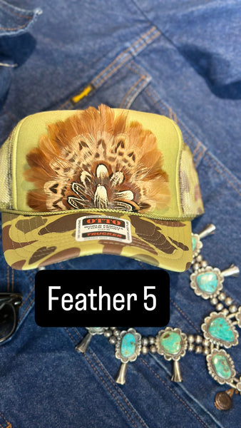 GREEN CAMO CAMOUFLAGE FEATHER TRUCKER HAT